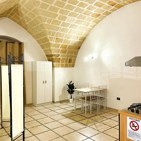 History Station Leilighet Brindisi Eksteriør bilde